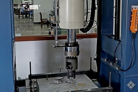 concrete anchor holding force testing